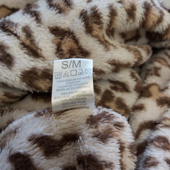 Pajama - Picture 8 of 11